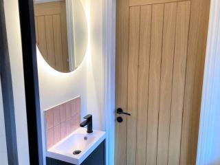 Escape 2 Unwind, Minster Retreat - Sleeps 5 - 1