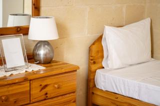 Jacuzzi Penthouse and Pet-Friendly - L-Għarb - 1