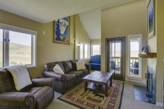 Walk to Ski Lifts Mtn-View Granby Retreat! - Granby - 7