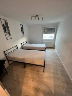 Monteurwohnung mit Balkon und 4-Zimmern - 4
