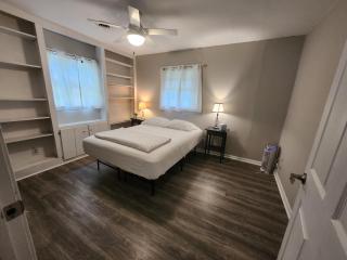 Cozy Home 3 miles from I95 and Downtown - 6