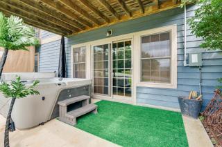 1 Mi to Wisp Resort Hot Tub Haven in McHenry! - 6