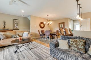 1 Mi to Wisp Resort Hot Tub Haven in McHenry! - McHenry - 4