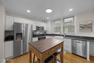 Campbell Street Charm - 2
