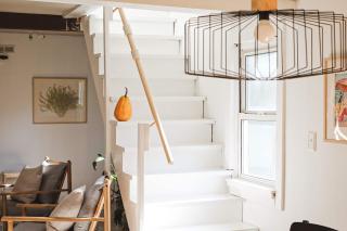 Chic Renovated 'treehouse' With Hot Tub & Fire Pit - 1