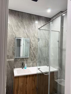 Красивая двухкомнатная квартира - Almaty - 7