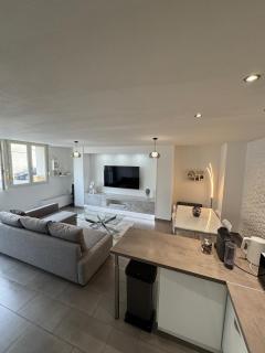 Le Contemporain - 6