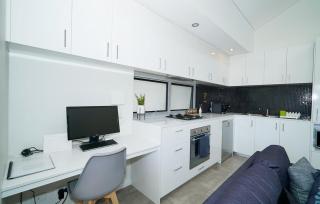 4 Eco Rated Home Perth Sleeps 4 - Perth - 6