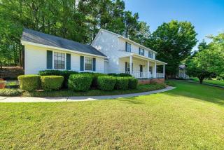 Cozy 3BR Home Peaceful Vibes Centrally Located - 0