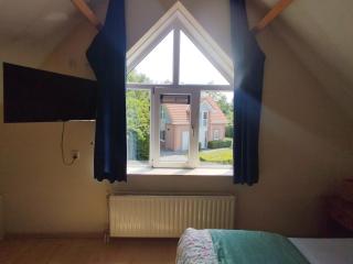 Cozy Beach House Beautiful Water View, WiFi & Parking - Kamperland - 5