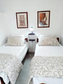 Hostal CORALES - 2