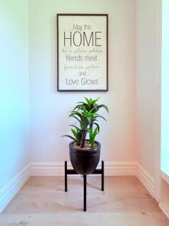Welcome to Your Home Away From Home! - Mississauga - 5