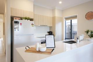 Spacious 4BR Family Home in Doolandella - 7