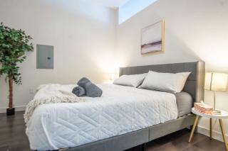 Boulevard Stays Comfortable 1BR Suite w Pool Parking Gym 02 - 6