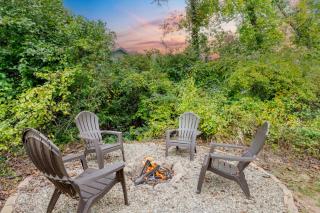 Sweetgum Sycamore by AvantStay 6 Min to Downtown - 0