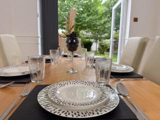 A Stylish & Cosy Home from Home! - Middlesbrough - 9