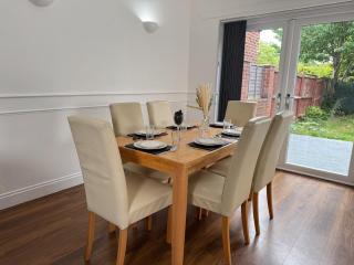 A Stylish & Cosy Home from Home! - Middlesbrough - 8