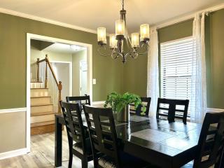 Cozy 3-BR Home-Peaceful Vibes-Centrally Located - Martinez - 8