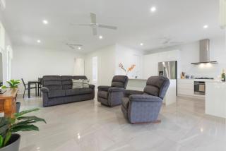 Luxury on Mudlo, 4 bedroom luxury home with heated pool - Port Douglas - 0