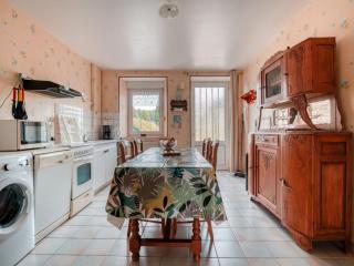 Cottage in Champagne with Farm Views - 9
