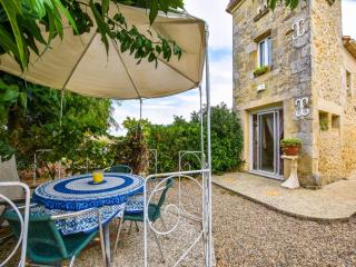 Holiday Home in Monprimblanc with Pool & Vineyards - Monprimblanc - 3