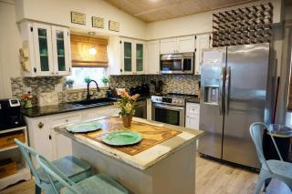Ami Tree House - Bradenton Beach - 2