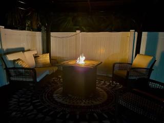 Kiss The Wave - Spacious 4br3ba, Wpoolhot Tub - 8