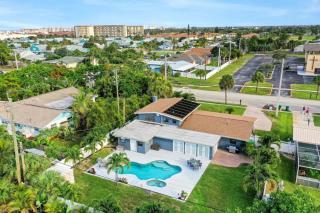 Private Resort Home with Pool & Hot Tub - 6