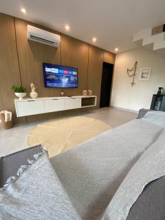 Casa de luxo com piscina e 5 suites - 3
