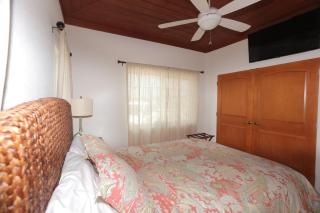 Oceanfront Resort-Style Oasis -Private Pool & Car - Grand Turk - 1