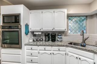 Family-Friendly Fun, Pool, Game Room, DFW Airport - 3