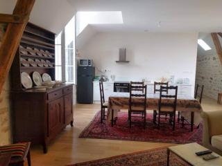 Charmante maison du 15e siècle avec jardin, au cœur d'un village médiéval - FR-1-489-29 - 4