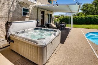Pool and Hot Tub Access Luxury Roy Oasis! - 9