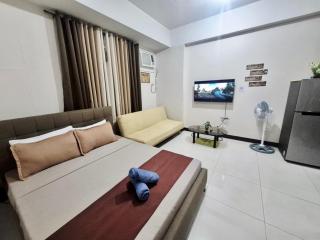 A&G Condotel at 101newport Across NAIA T3 - Manila - 4