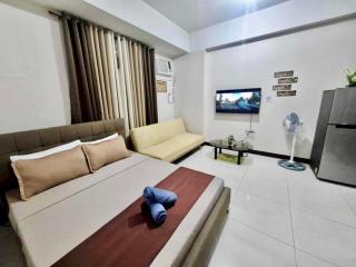 A&G Condotel at 101newport Across NAIA T3 - Manila - 7