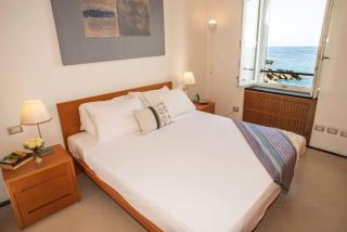 Carattino 12 Idyllic Seafront Retreat - 2