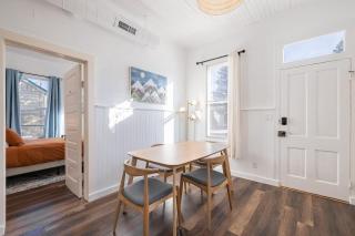 Historic Boho Brothel Lake Retreat Fast Wifi - 5