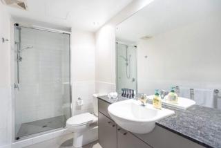 24 Amazing Adelaide Tce 2br 2ba Location - Perth - 5