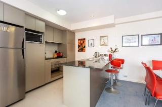 24 Amazing Adelaide Tce 2br 2ba Location - Perth - 8