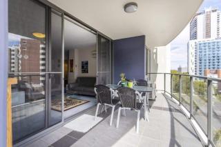 24 Amazing Adelaide Tce 2br 2ba Location - Perth - 3