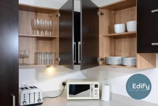 City Centre, Sleeps 8, Free Parking - Southampton - 3