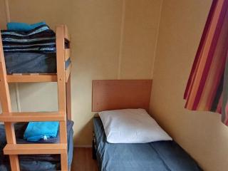Mobil-home confortable avec terrasse pour 5 personnes - API-1-52-535 - Langogne - 6