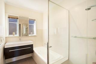 Summer & Winter City Escape - Heatherton - 1