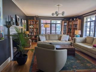 Art Lover's Retreat - Stunning 2br - 0