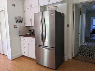 Art Lover's Retreat - Stunning 2br - 1