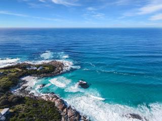 Eleven62 Bay Of Fires Beach House - Binalong Bay - 4