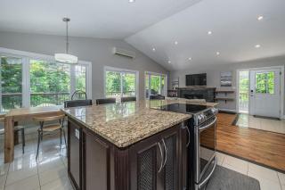 7-bed W Starlink , V-ball Near Beach! - Wiarton - 2