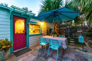 Beachcomber Oasis l 1930s Cottage l 1 min to Beach - St. Augustine - 5