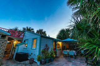 Beachcomber Oasis l 1930s Cottage l 1 min to Beach - St. Augustine - 3