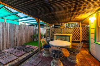 Beachcomber Oasis l 1930s Cottage l 1 min to Beach - St. Augustine - 1